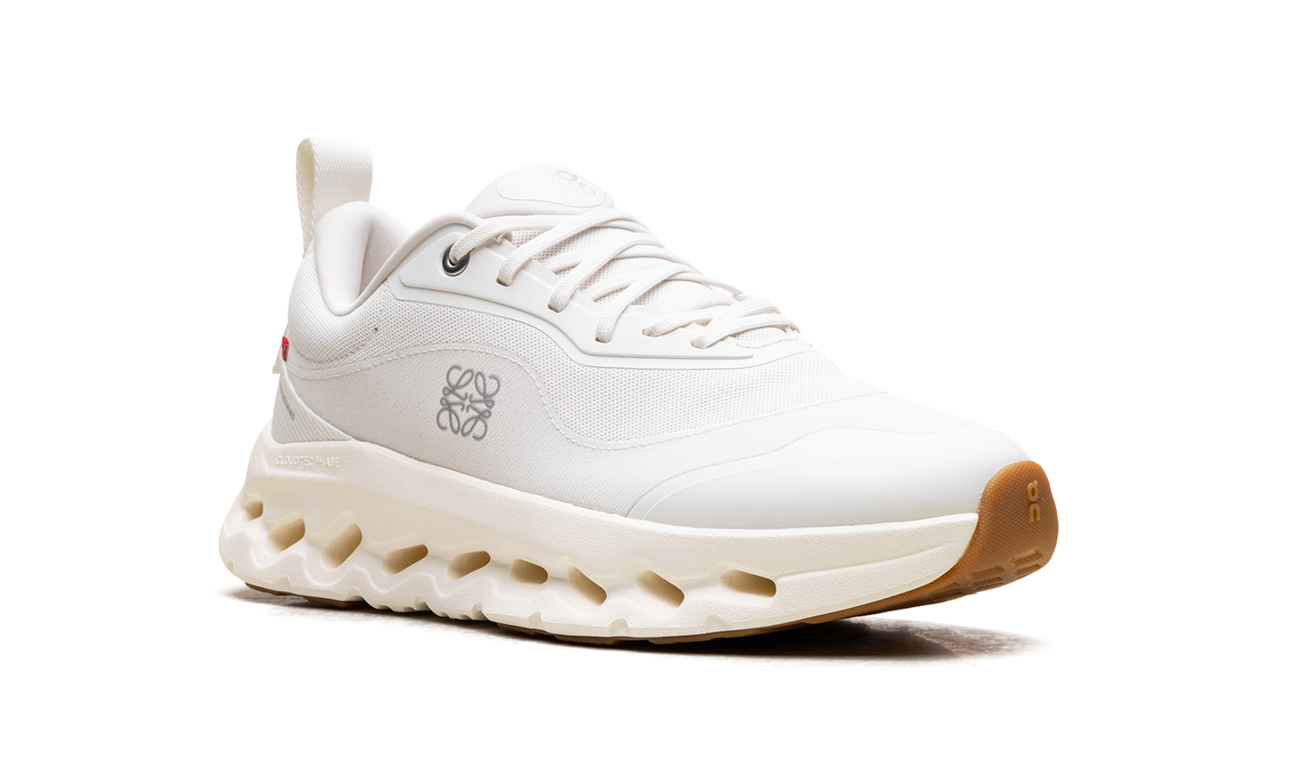 Cloudtilt 2 "LOEWE - All White"