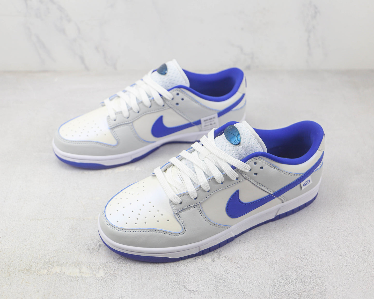 Dunk Low Worldwide White Blue