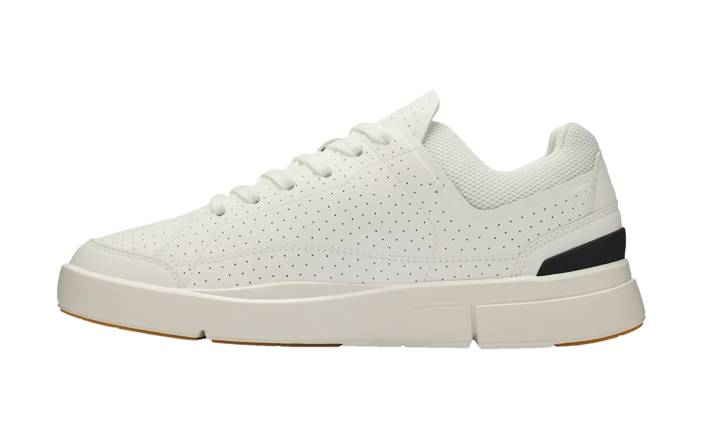 On The Roger Centre Court WMNS "White Black"