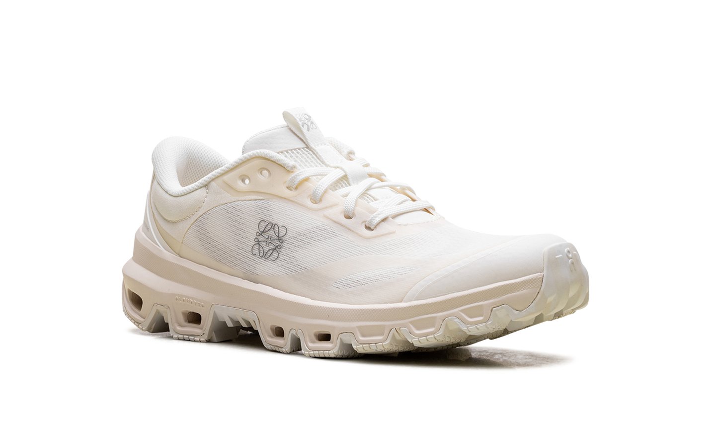 Cloudventure 2 WMNS "LOEWE Eggshell"