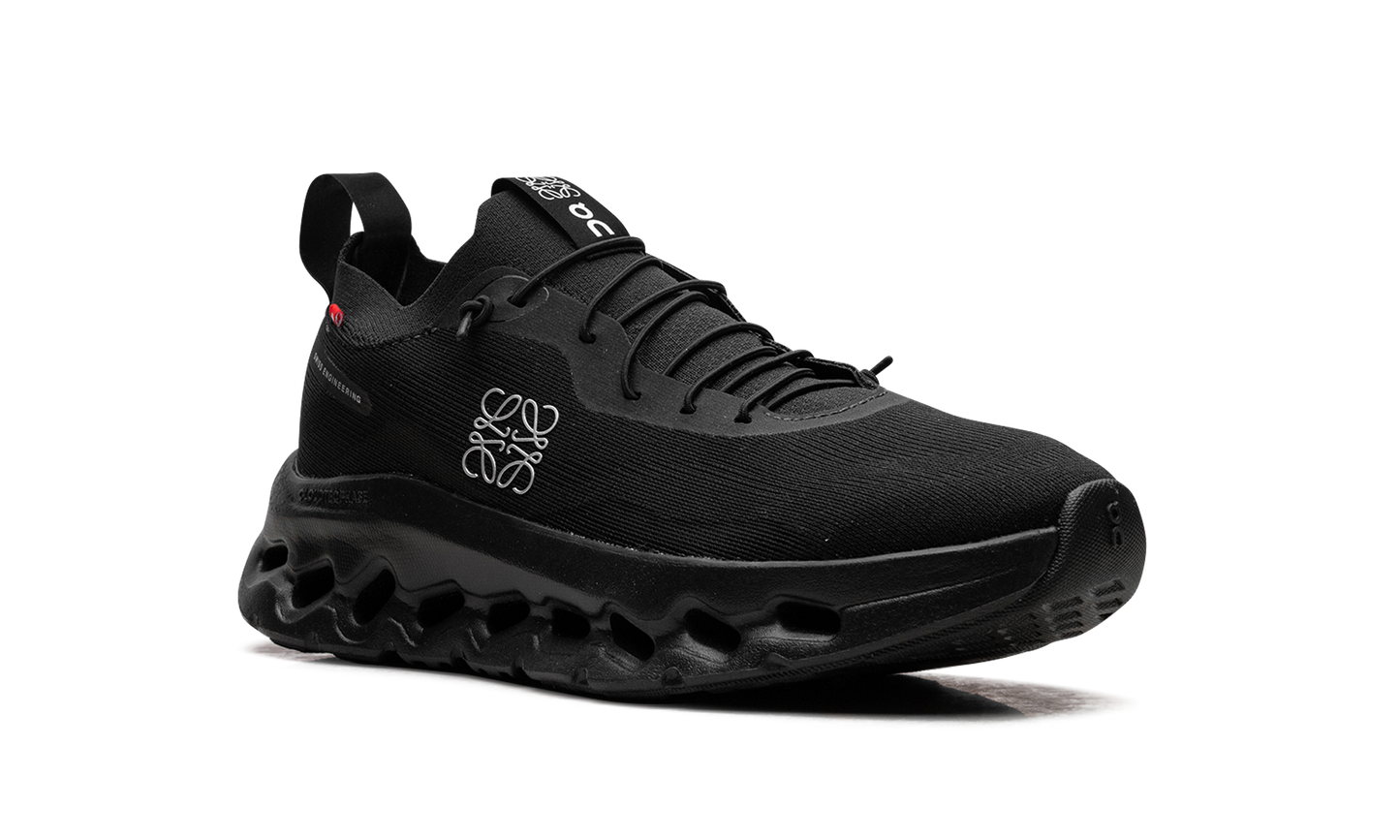 Cloudtilt "LOEWE All Black"
