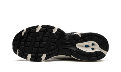 530 White Gold Black