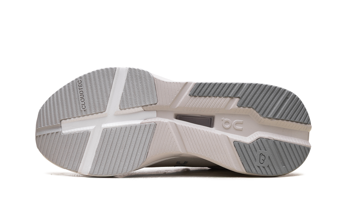 Cloudnova X "White Glacier"