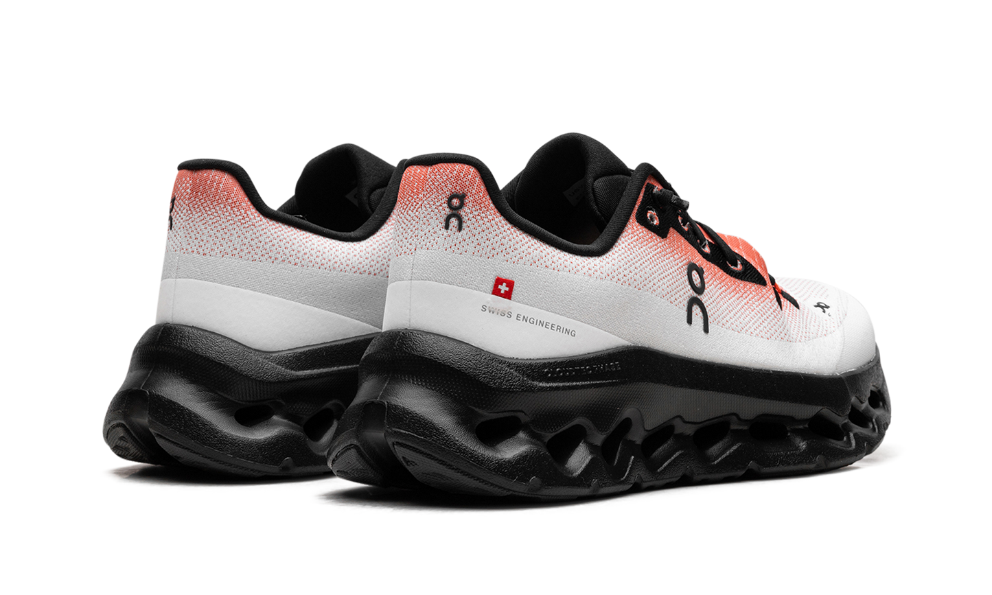 Cloudtilt WMNS "Flame Eclipse"