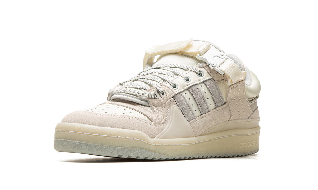 Forum Bad Bunny Buckle