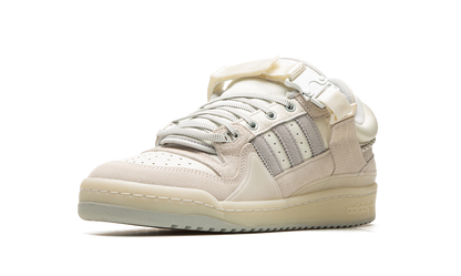 Forum Bad Bunny Buckle