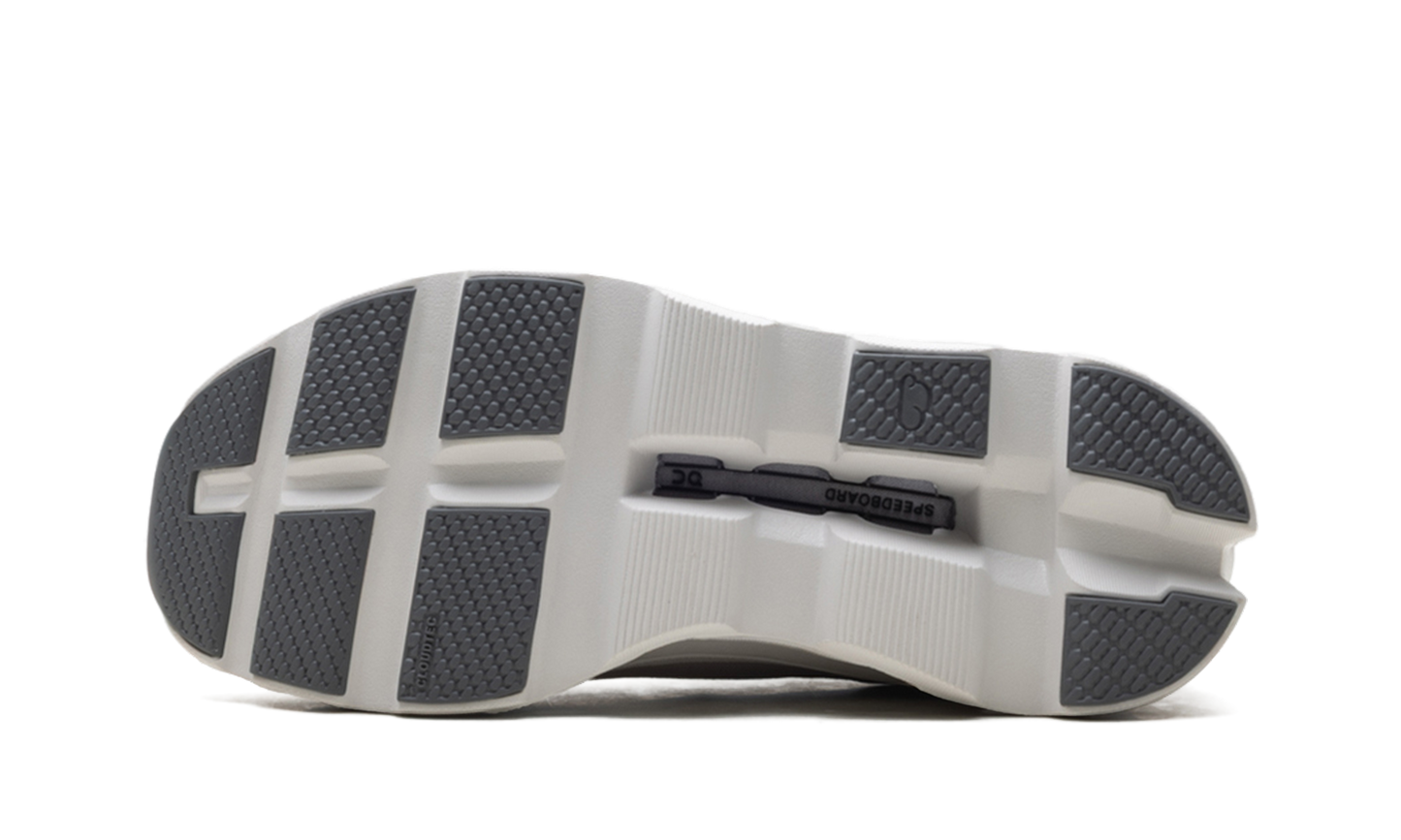 Cloudmonster Void WMNS "Ivory Wolf"