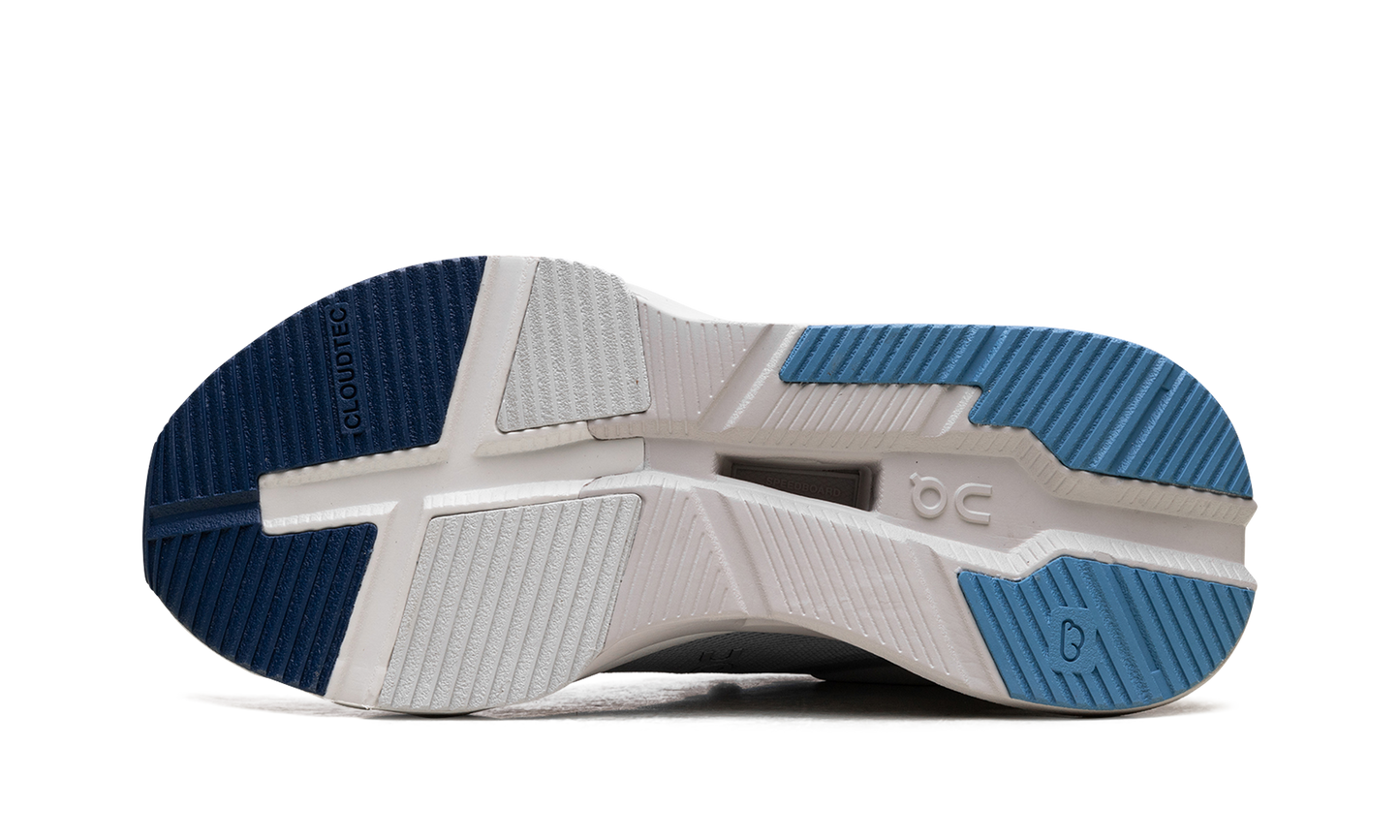 Cloudnova X WMNS "Arctic Niagara"