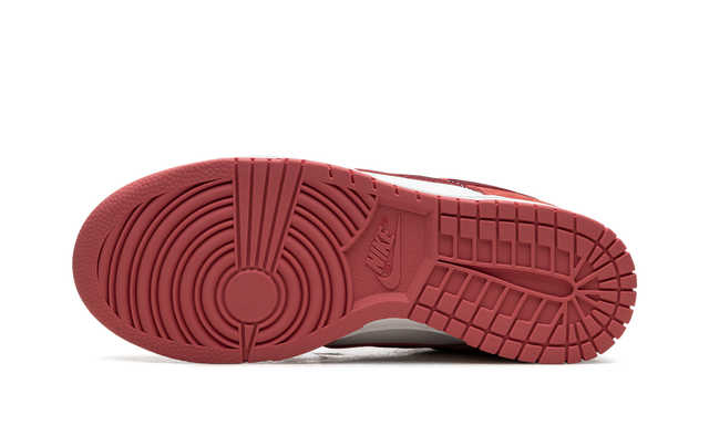 Dunk Low Valentine's Day (2024)