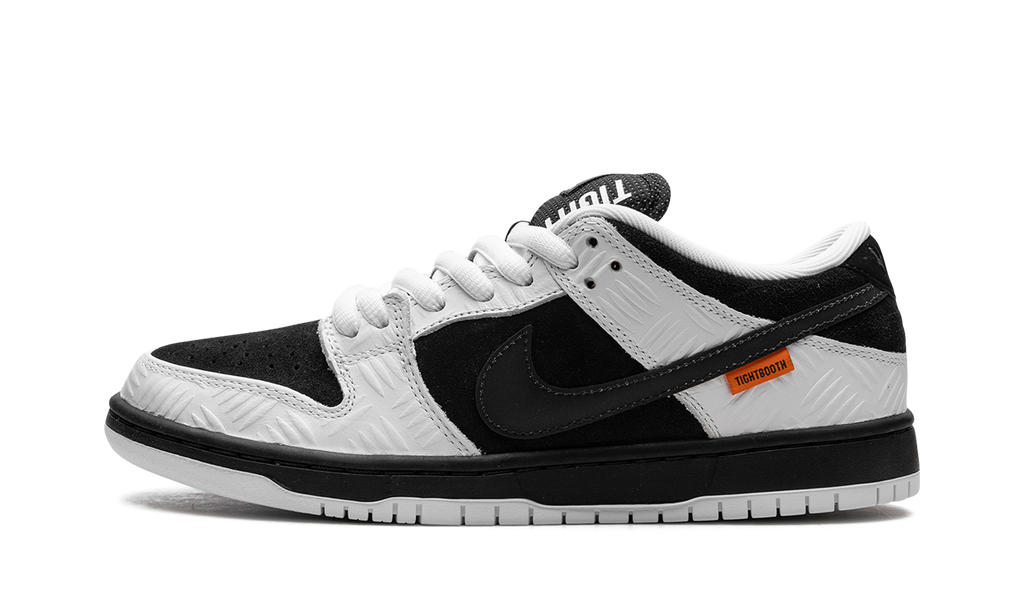 SB x Dunk Low Pro Black and White