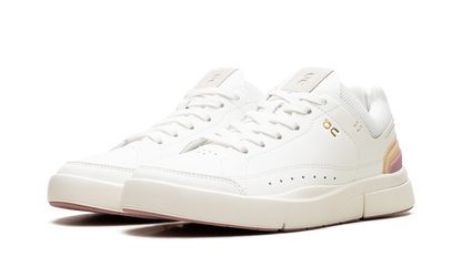 The Roger Centre Court WMNS "White"