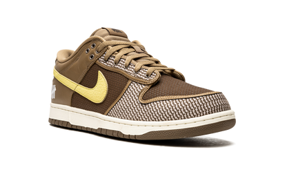 Dunk Low Undefeated Canteen