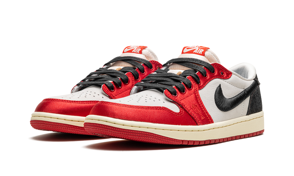 1 Retro Low Trophy Room