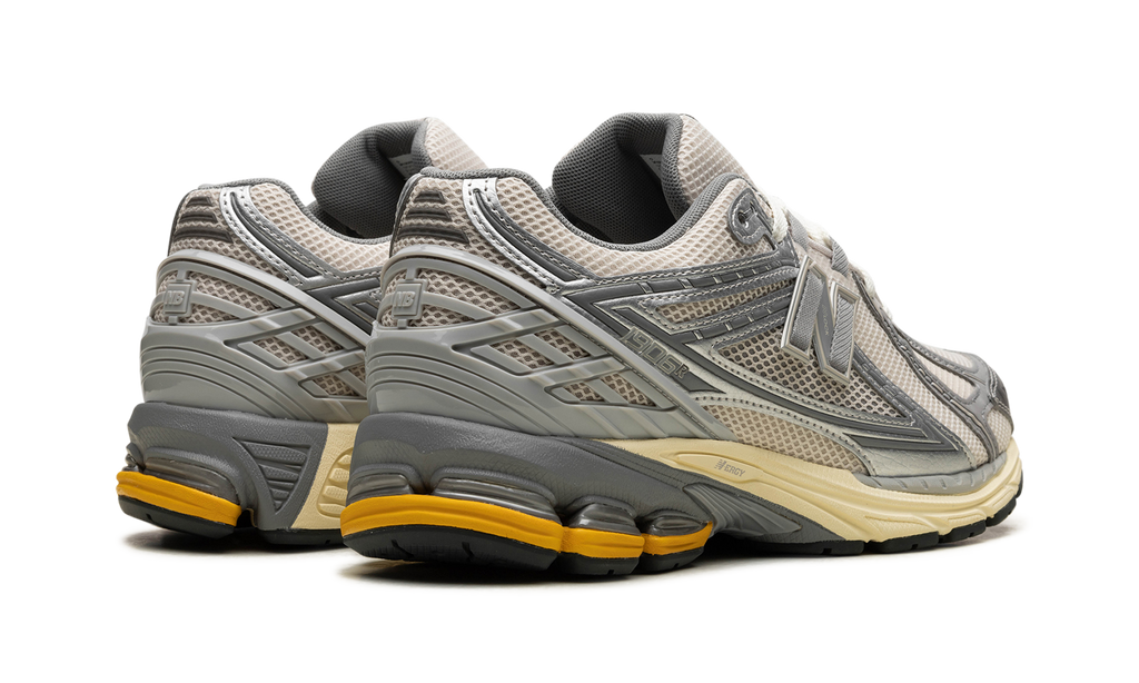 1906R "Metallic Sier Yellow"