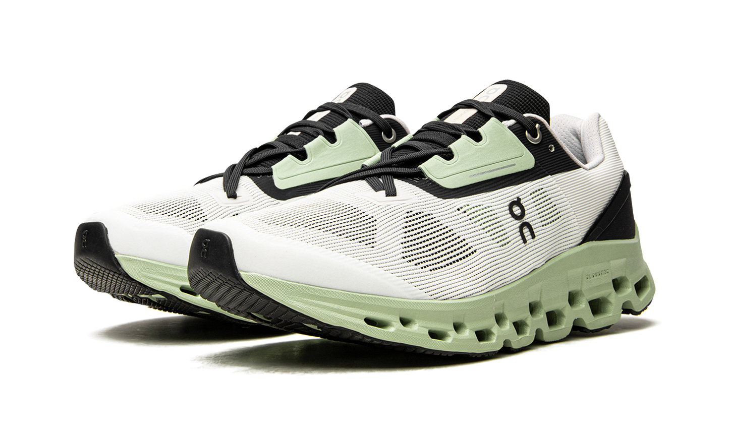 Cloudstratus "White Black Sage"