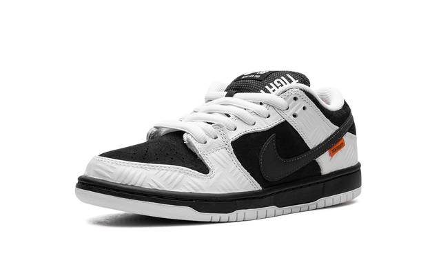 SB x Dunk Low Pro Black and White