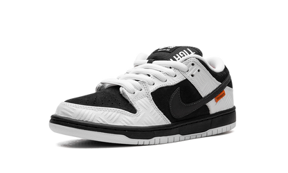 SB Dunk Low TIGHTBOOTH