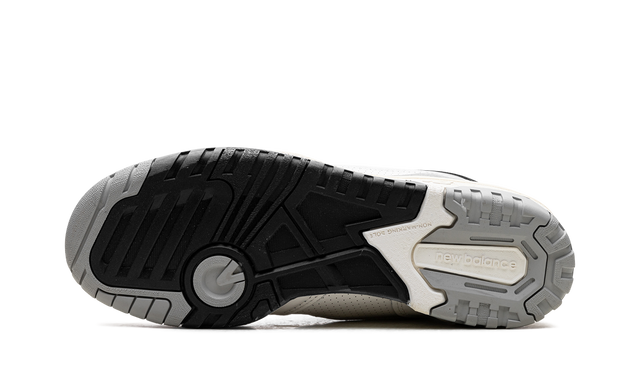 550 VINTAGE WHITE BLACK