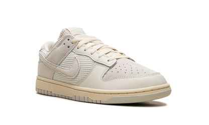 Dunk Low Light Bone