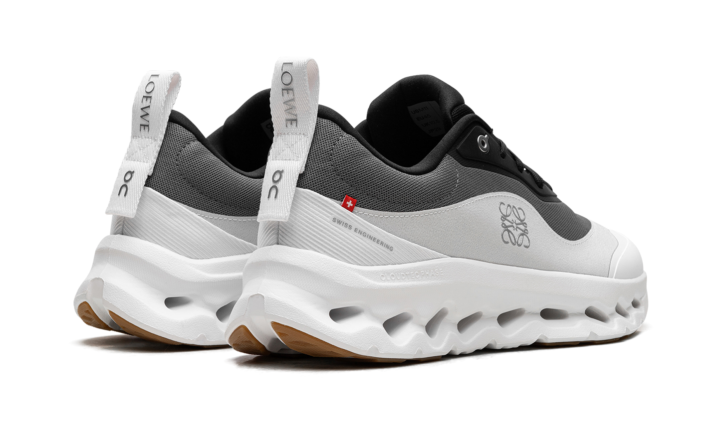 Cloudtilt 2 "LOEWE - Black White"