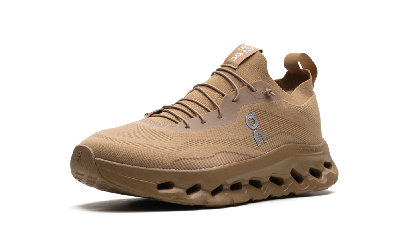 Cloudtilt "LOEWE - Dark Sand"