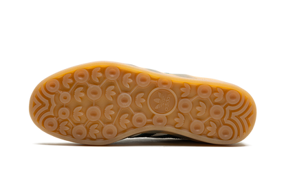 Gazelle Indoor Cream White Green Gum