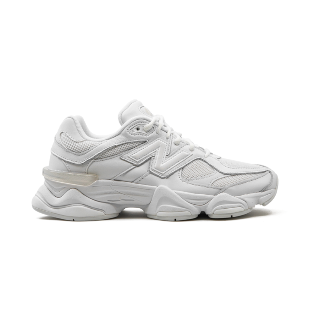 9060 Triple White