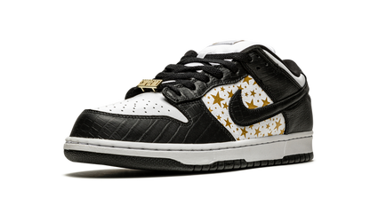 SB Dunk Low  Stars Black