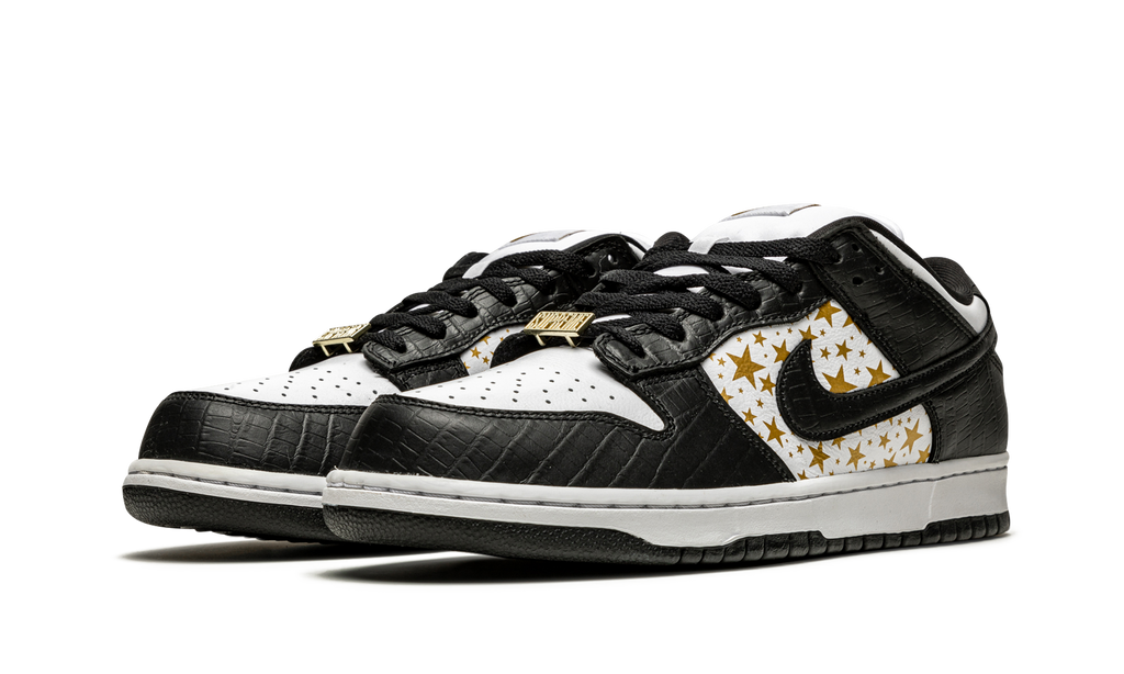 SB Dunk Low  Stars Black