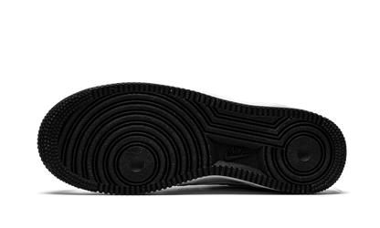 1 Low Contrast Stitch White Black