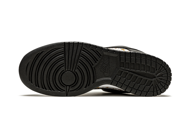 SB Dunk Low  Stars Black