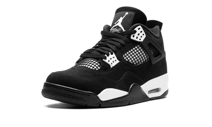 Air  4 White Thunder