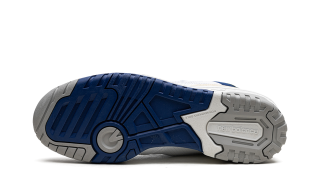 550 White Blue Groove