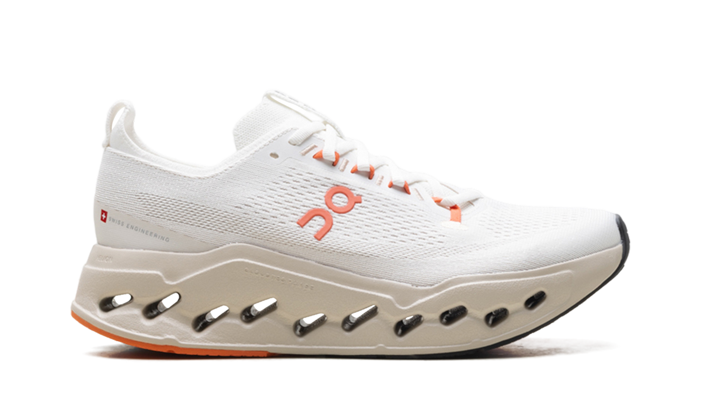 Cloudsurfer Max WMNS "Ivory / Salmon"