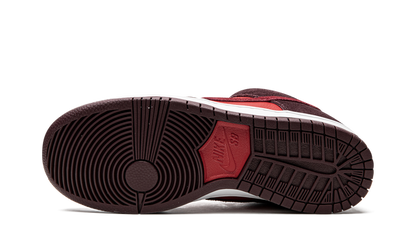 SB Dunk Low Cherry