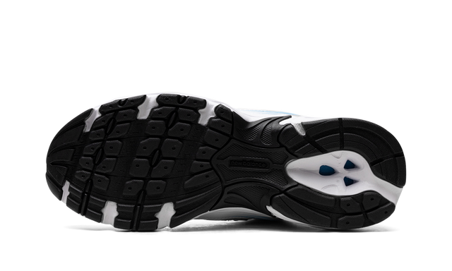 530 White Silver Navy