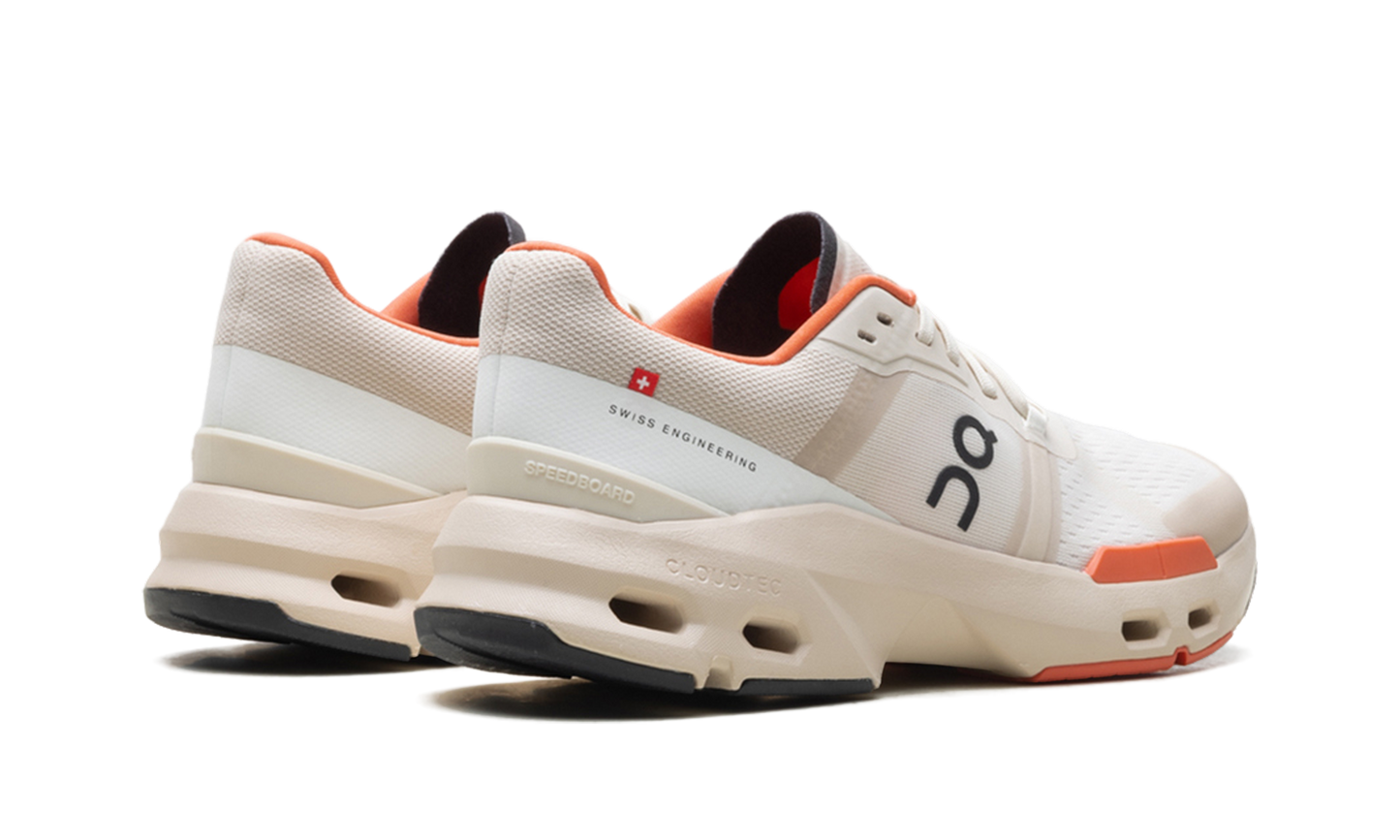 Cloudpulse WMNS "Cream Salmon"