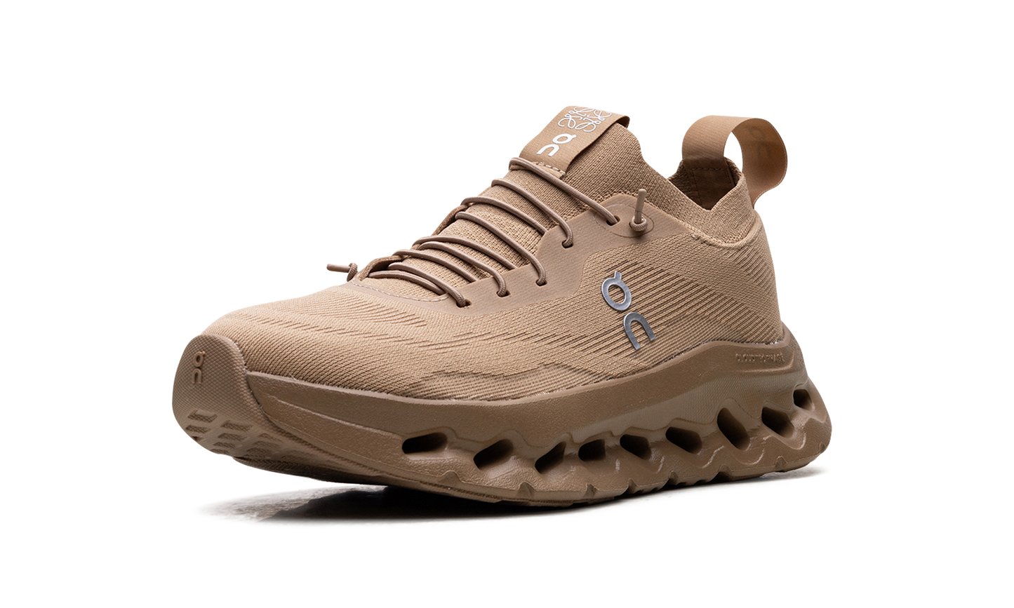 Cloudtilt WMNS "LOEWE Dark Sand"