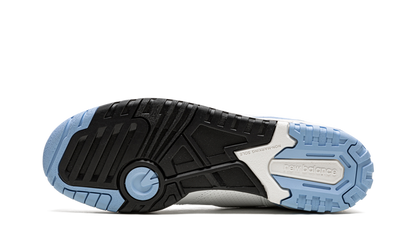 550 White Carolina Blue