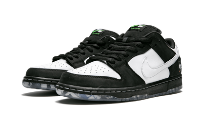 SB Dunk Low Staple Panda Pigeon