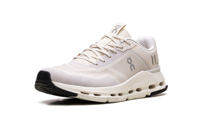 Cloudnova Form 2 TT WMNS "Cream Ivory"