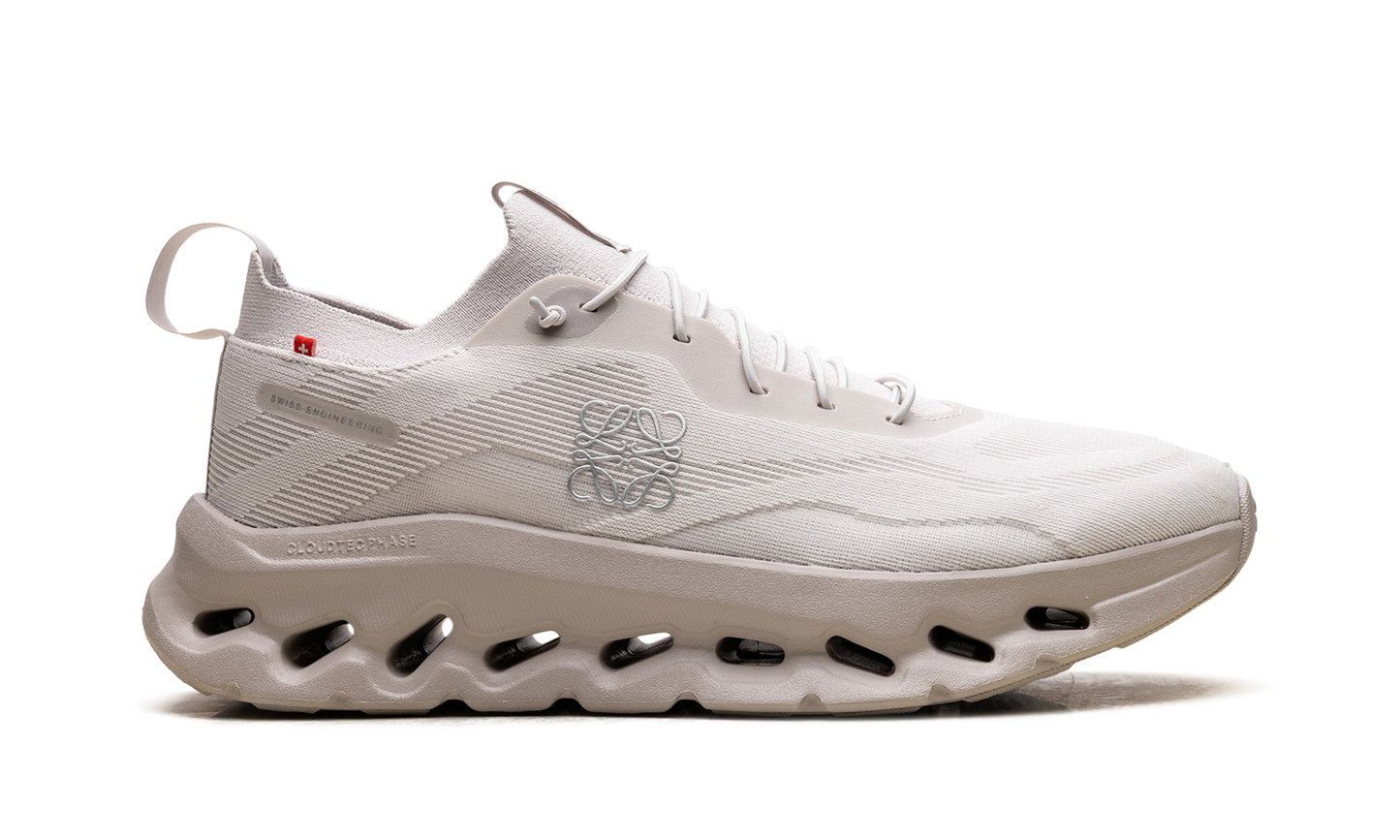 Cloudtilt "Loewe - Sand"