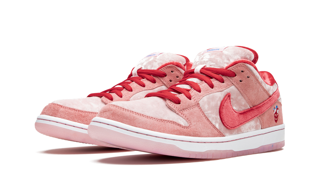 SB Dunk Low Strangelove