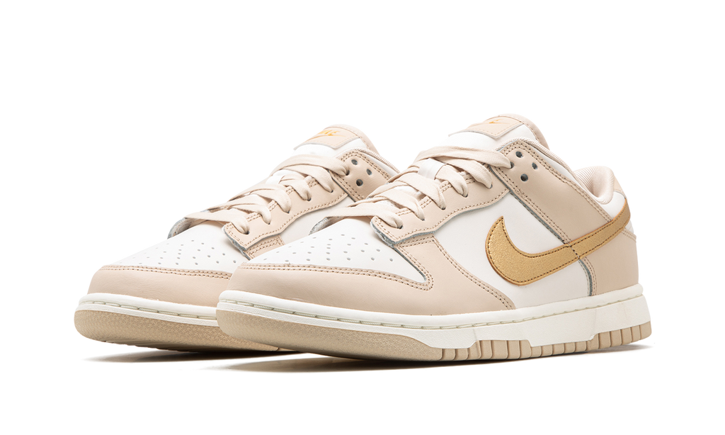 Dunk Low Phantom Metallic Gold