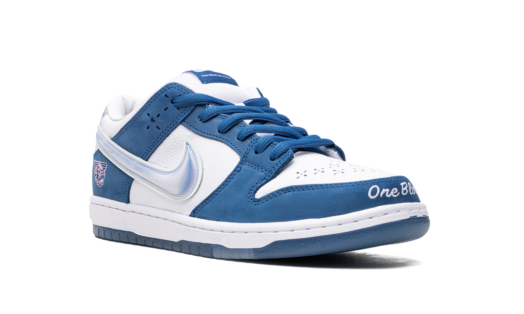 Dunk Low Born x Raised