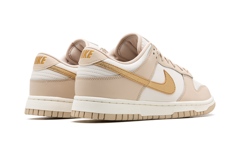 Dunk Low Phantom Metallic Gold