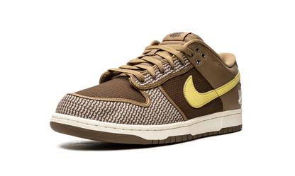 Dunk Low Undefeated Canteen