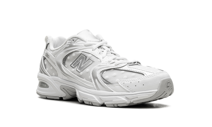 530 Sier Metallic Polka Dots