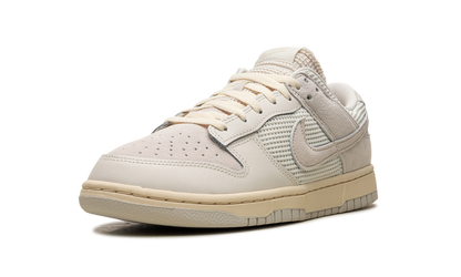 Dunk Low Light Bone