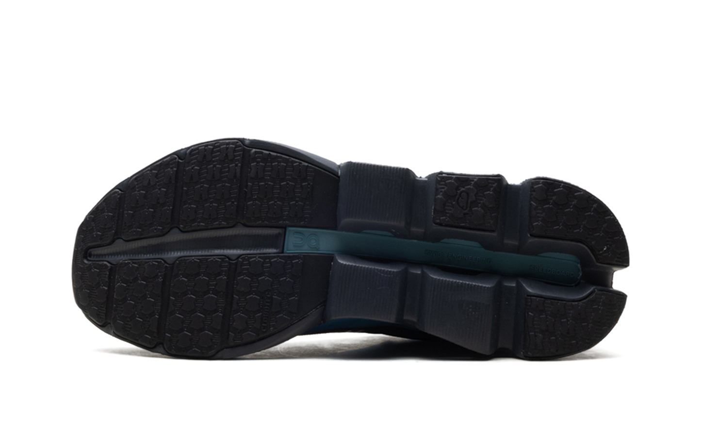 On Cloudspark WMNS "Black Blueberry"